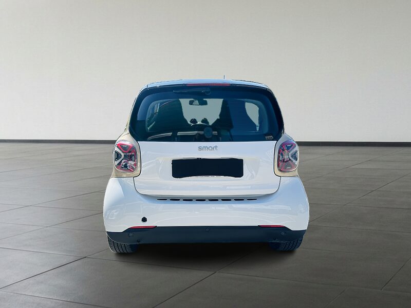 
								smart EQ fortwo pulse pieno									